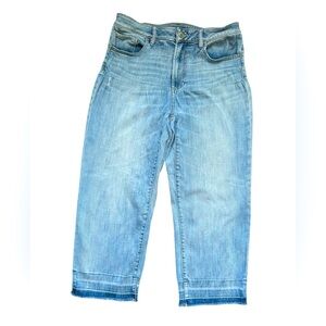 Chico’s Women’s High Rise Straight Leg Crop light blue jeans size 10/1.5R
